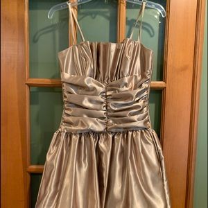 Beautiful party dress. Above the knees.